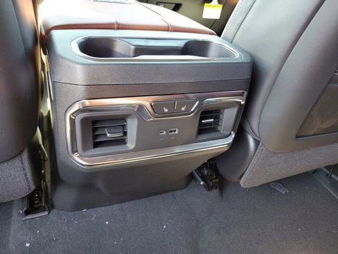 New 2026 GMC Sierra 3500 Denali Ultimate AWD/4WD image 17