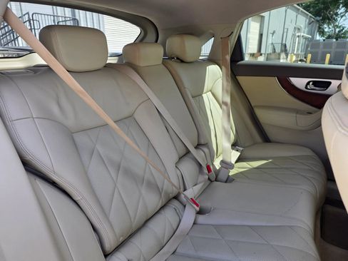 Used 2012 INFINITI FX35 2WD w/ Premium Pkg image 24