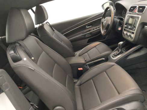 Used 2014 Volkswagen Eos FWD image 21