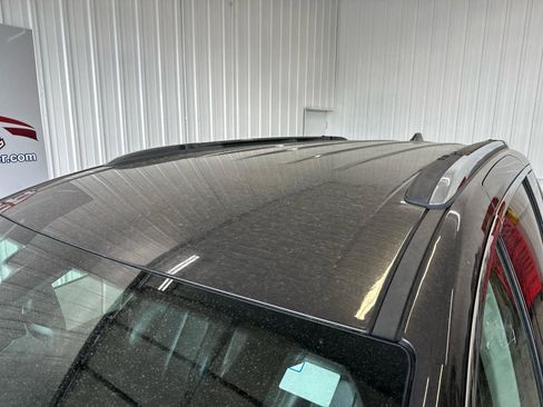 Used 2018 Chrysler Pacifica Touring-L FWD image 8