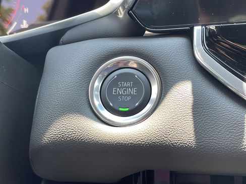 New 2025 GMC Canyon Elevation w/ Convenience Package image 23