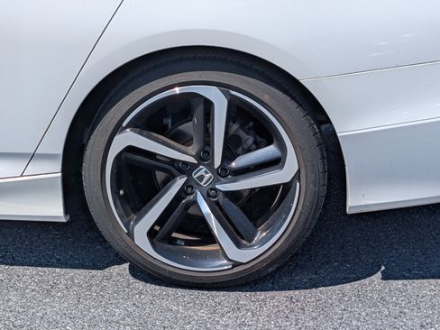 Used 2022 Honda Accord Sport image 10