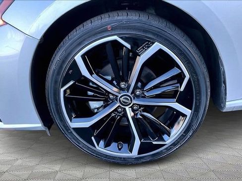 Used 2024 Nissan Altima 2.5 SR image 22