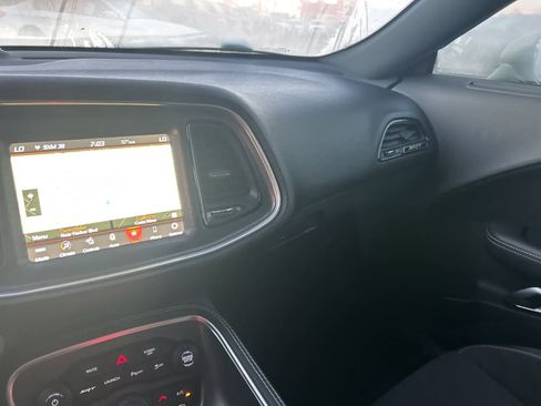 Used 2018 Dodge Challenger SRT w/ Technology Group image 50