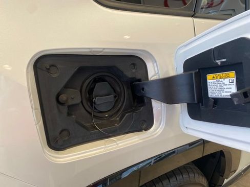 Certified 2022 Toyota RAV4 XSE w/ Weather Package AWD/4WD image 14