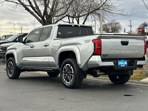 Used 2024 Toyota Tacoma TRD Sport image 6