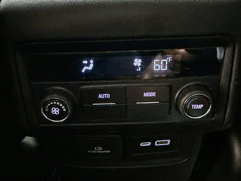 Used 2020 GMC Acadia SLT AWD/4WD image 25
