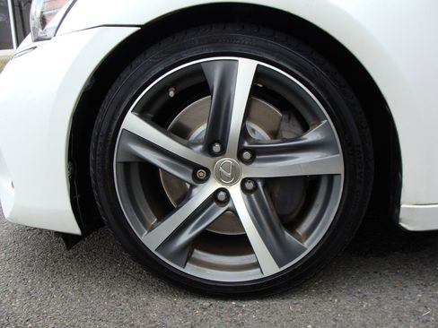 Used 2017 Lexus IS 300 AWD image 33