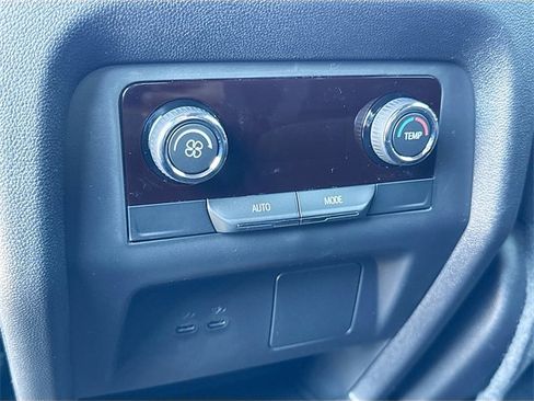 New 2026 Chevrolet Traverse LT w/ LPO, Floor Liner Package image 29