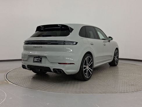 Certified 2026 Porsche Cayenne GTS image 9