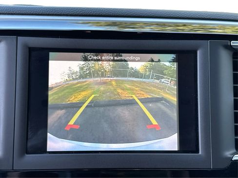 Used 2019 Chrysler Pacifica Touring-L w/ S Appearance Package image 26