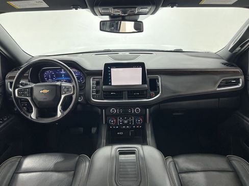 Used 2024 Chevrolet Suburban Premier RWD image 19
