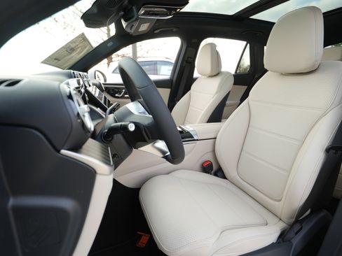 New 2026 Mercedes-Benz GLC 300 GLC 300 image 34