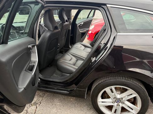 Used 2015 Volvo V60 T5 Premier image 38