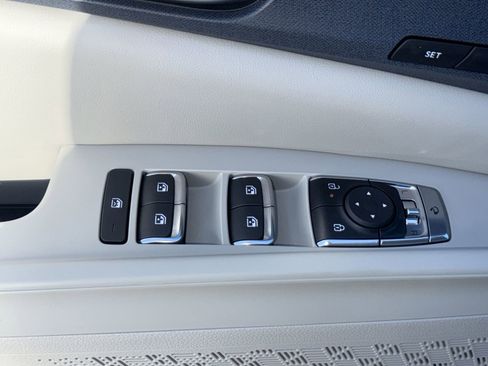 New 2026 Kia Carnival EX image 18