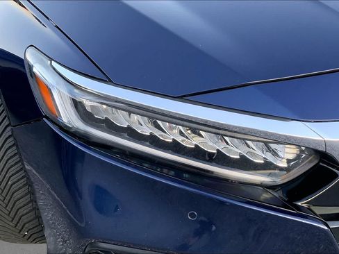 Used 2018 Honda Accord Touring image 26