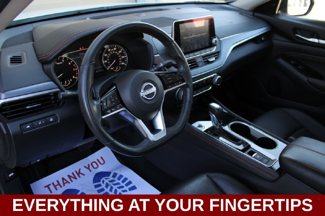 Used 2023 Nissan Altima 2.5 SR AWD/4WD image 2