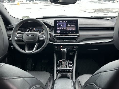 Used 2023 Jeep Compass Trailhawk image 18