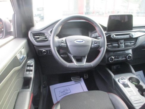Used 2024 Ford Escape ST-Line FWD image 5