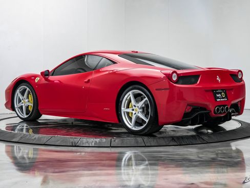 Used 2014 Ferrari 458 Italia Coupe RWD image 12