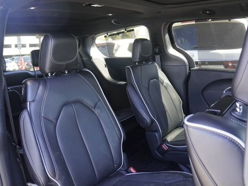 Used 2024 Chrysler Pacifica Limited w/ Uconnect Theater Family Group AWD/4WD image 21