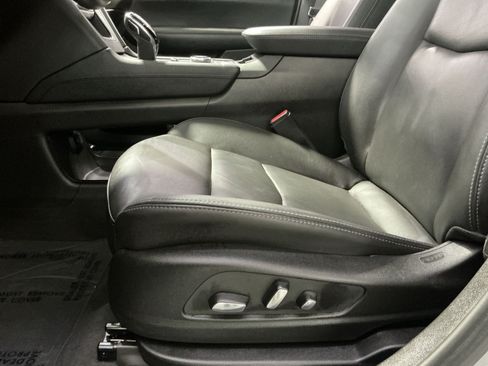 Used 2024 Cadillac XT6 Premium Luxury w/ LPO, Floor Liner Package AWD/4WD image 15