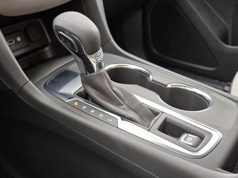 Used 2024 Chevrolet Equinox LS w/ LS Convenience Package FWD image 25