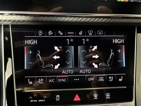 New 2026 Audi RS Q8 performance image 18