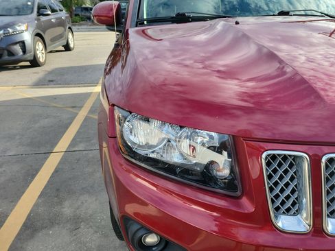 Used 2016 Jeep Compass Latitude FWD image 7