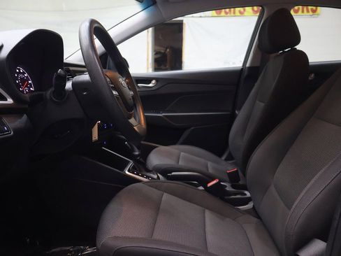 Used 2021 Hyundai Accent SE image 17