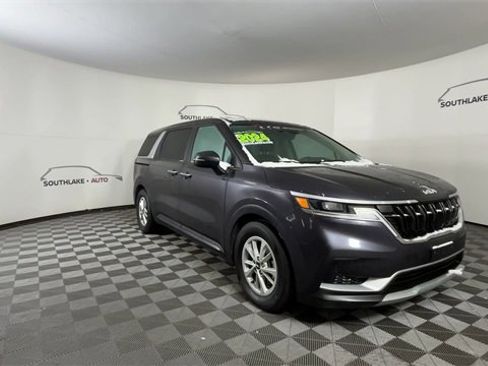 Certified 2024 Kia Carnival LX image 2