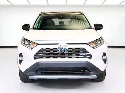 Used 2020 Toyota RAV4 Limited image 2