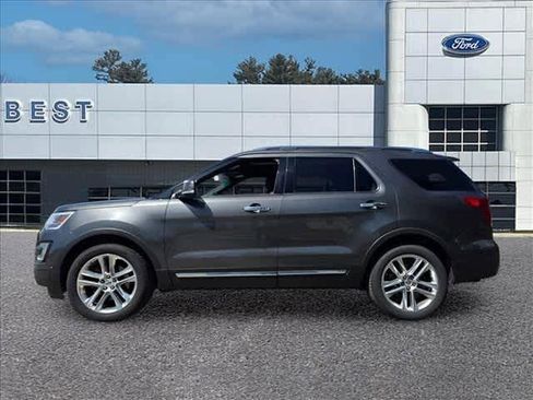Used 2017 Ford Explorer Limited w/ Equipment Group 301A AWD/4WD image 6