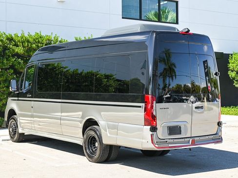 Used 2023 Mercedes-Benz Sprinter 3500 image 6