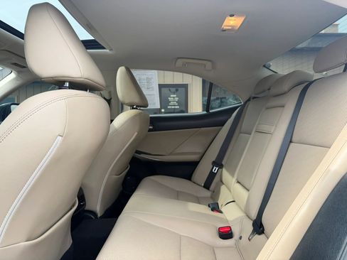 Used 2019 Lexus IS 300 w/ Premium Package RWD image 20