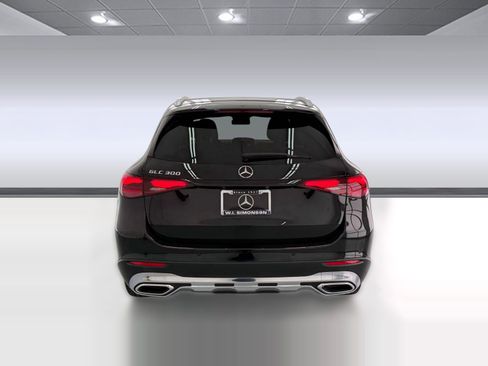 Used 2023 Mercedes-Benz GLC 300 image 9