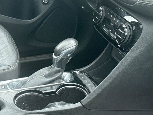 Used 2023 Buick Encore GX Essence w/ Experience Buick Package image 15