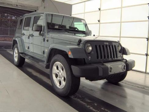 Used 2014 Jeep Wrangler Unlimited Sahara w/ Connectivity Group image 2