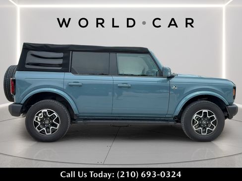 Used 2022 Ford Bronco Outer Banks AWD/4WD image 8