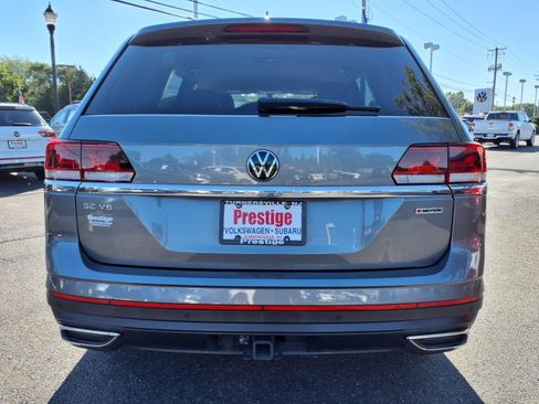 Certified 2022 Volkswagen Atlas SE image 5
