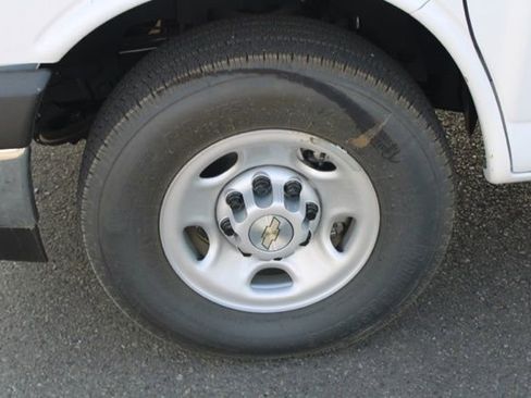 Used 2024 Chevrolet Express 3500 w/ Power Convenience Package image 26