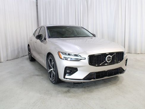Used 2024 Volvo S60 B5 Plus w/ Climate Package AWD/4WD image 37