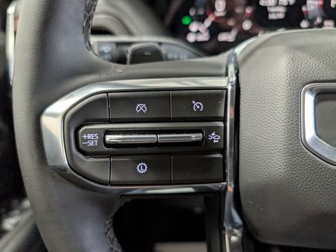 Used 2026 GMC Yukon Denali AWD/4WD image 24