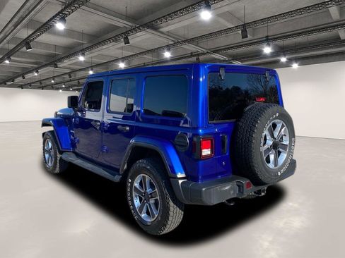 Used 2018 Jeep Wrangler Unlimited Sahara image 5