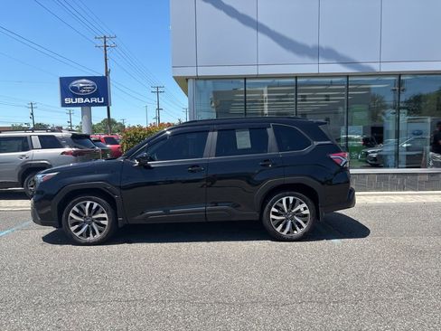 Used 2025 Subaru Forester Touring AWD/4WD image 8