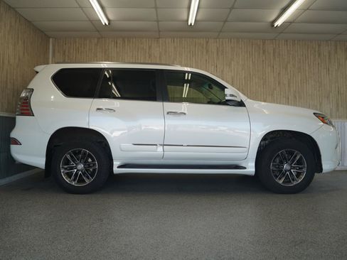 Used 2014 Lexus GX 460 Luxury AWD/4WD image 6