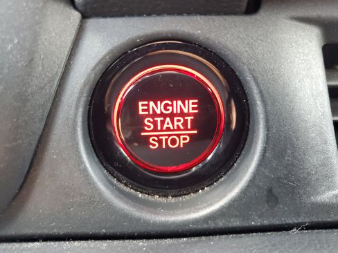 Used 2023 Honda Pilot Sport image 33