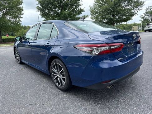 Used 2023 Toyota Camry XLE w/ Navigation Package FWD image 4
