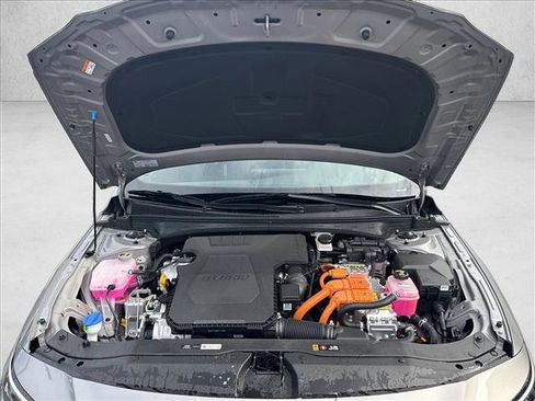 Used 2025 Hyundai Elantra SEL image 17
