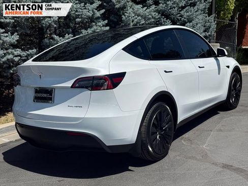 Used 2023 Tesla Model Y Long Range AWD/4WD image 8